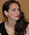 https://upload.wikimedia.org/wikipedia/commons/thumb/2/25/Actress_Winona_Ryder_at_a_press_conference_for_Frankenweenie_2012_%28cropped%29.jpg/100px-Actress_Winona_Ryder_at_a_press_conference_for_Frankenweenie_2012_%28cropped%29.jpg